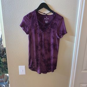 American Eagle Maroon tie dye shirt